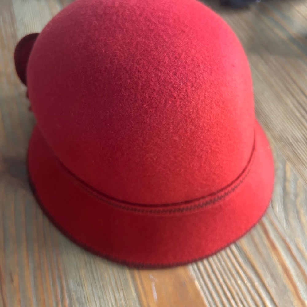 Red Wool Felt Cloche Hat Flower Accent vintage style adjustable retro - Picture 8 of 8
